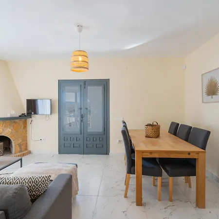 Casa Lola Villa